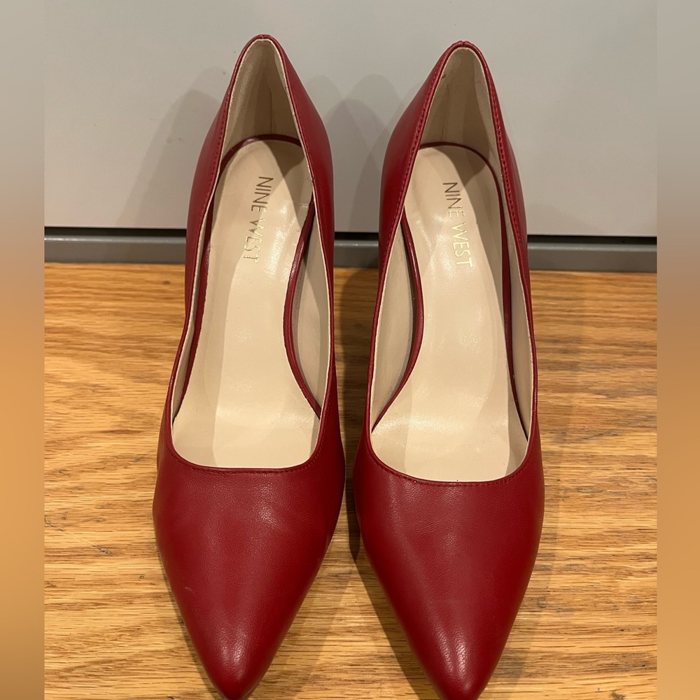 Nine West Pointy Toe Red Pumps Size 6.5